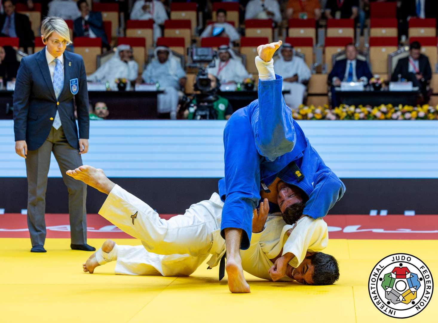 Nemanja Majdov takedown